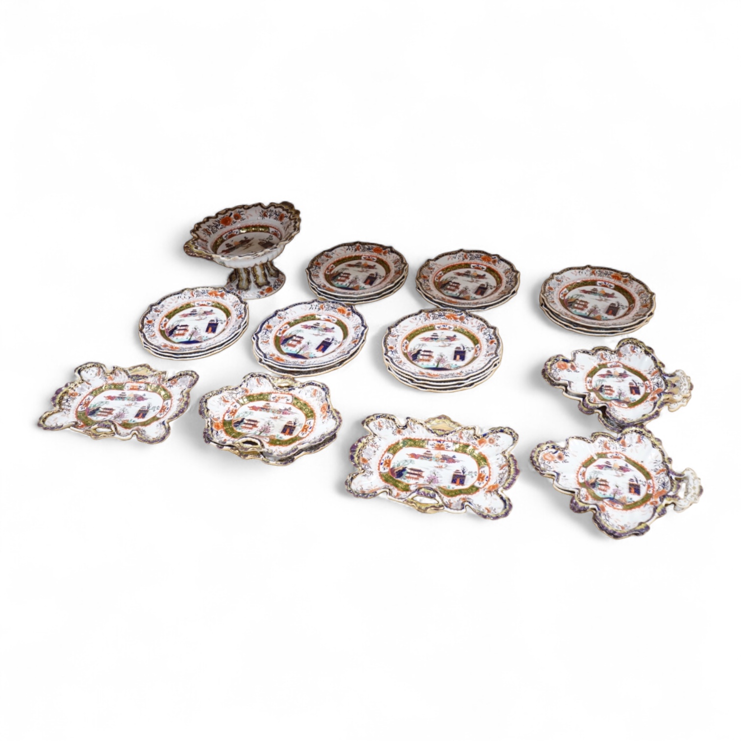 A Mason’s ironstone chinoiserie pattern part dessert service, c.1830-50, comport 15.5cm high